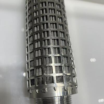 Cartuccia di filtro in fibra di acciaio inossidabile con resistenza alle alte temperature, dimensione dei pori graduale e grande area di filtrazione
